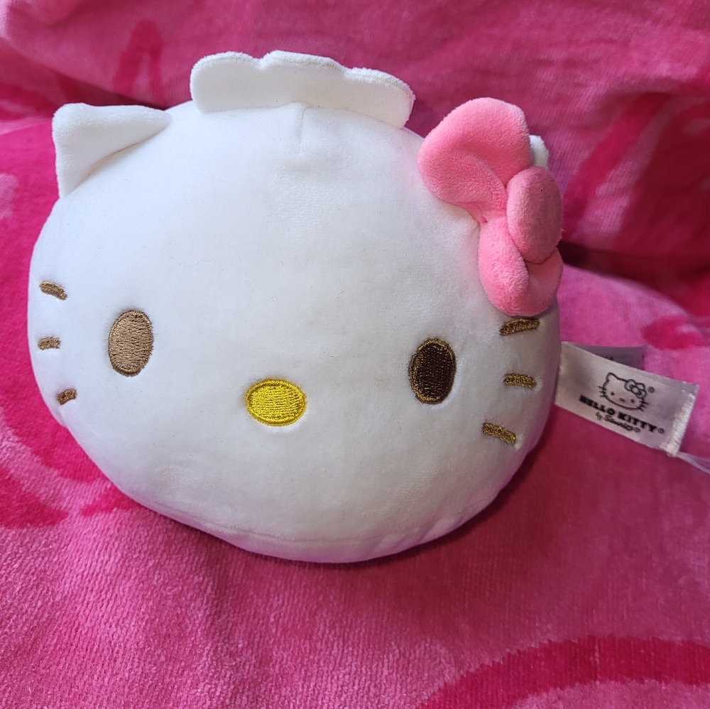 Sanrio Hello Kitty 4"  Small Dumpling Plush